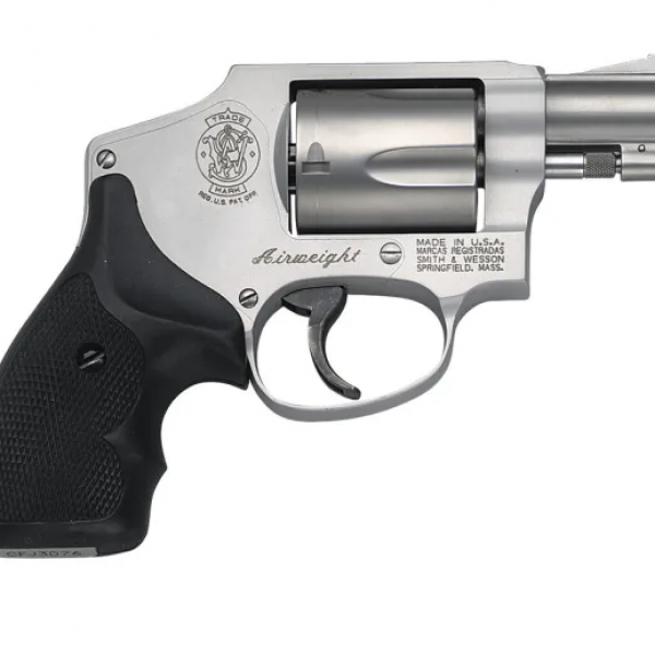 Smith & Wesson 642-1 airweight hammerless revolver.. 5 shot 38spl